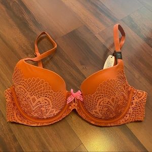 NWT Victoria’s Secret Bra 32C